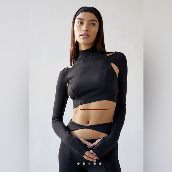 Urban Outfitters Two Piece Cutout Cropped Top and Pant Set. Size Small - Picture 5 of 9
